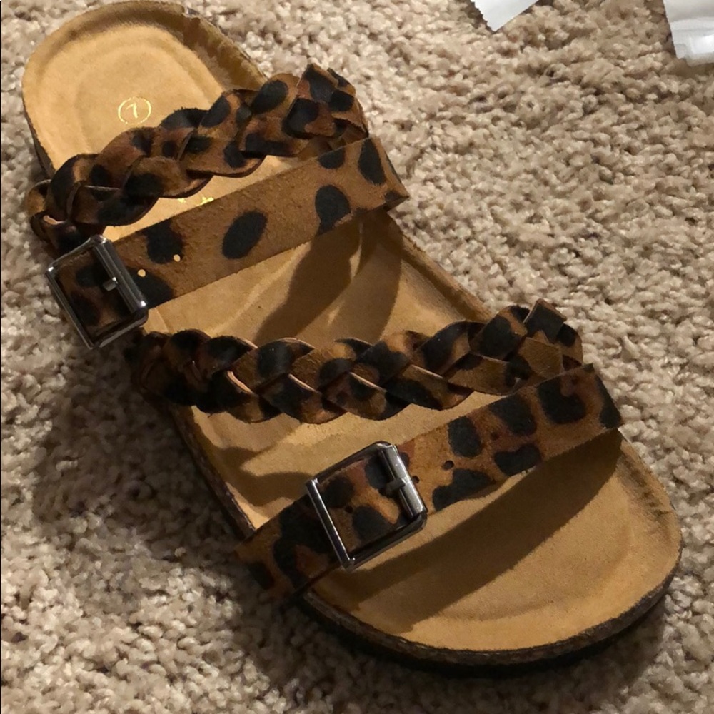 Best seller ⭐️5⭐️TAN BRAIDED SANDALS- Shoe - Picture 4 of 4